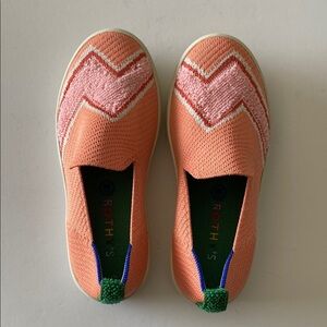 Rothy’s original melon Terry bolt kids slip on shoes peach pink size 1 worn once